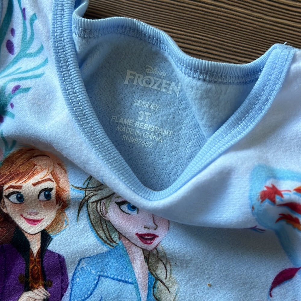 Disney & Holiday Time Toddler Girls Clothing Bundle Size 2T & 3T - Picture 10 of 11